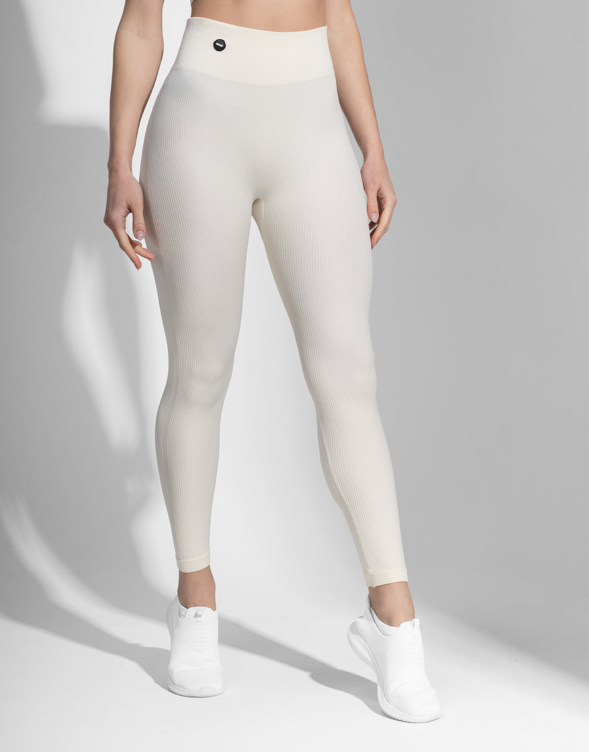 RIBBED CROSS WHITE SEAMLESS