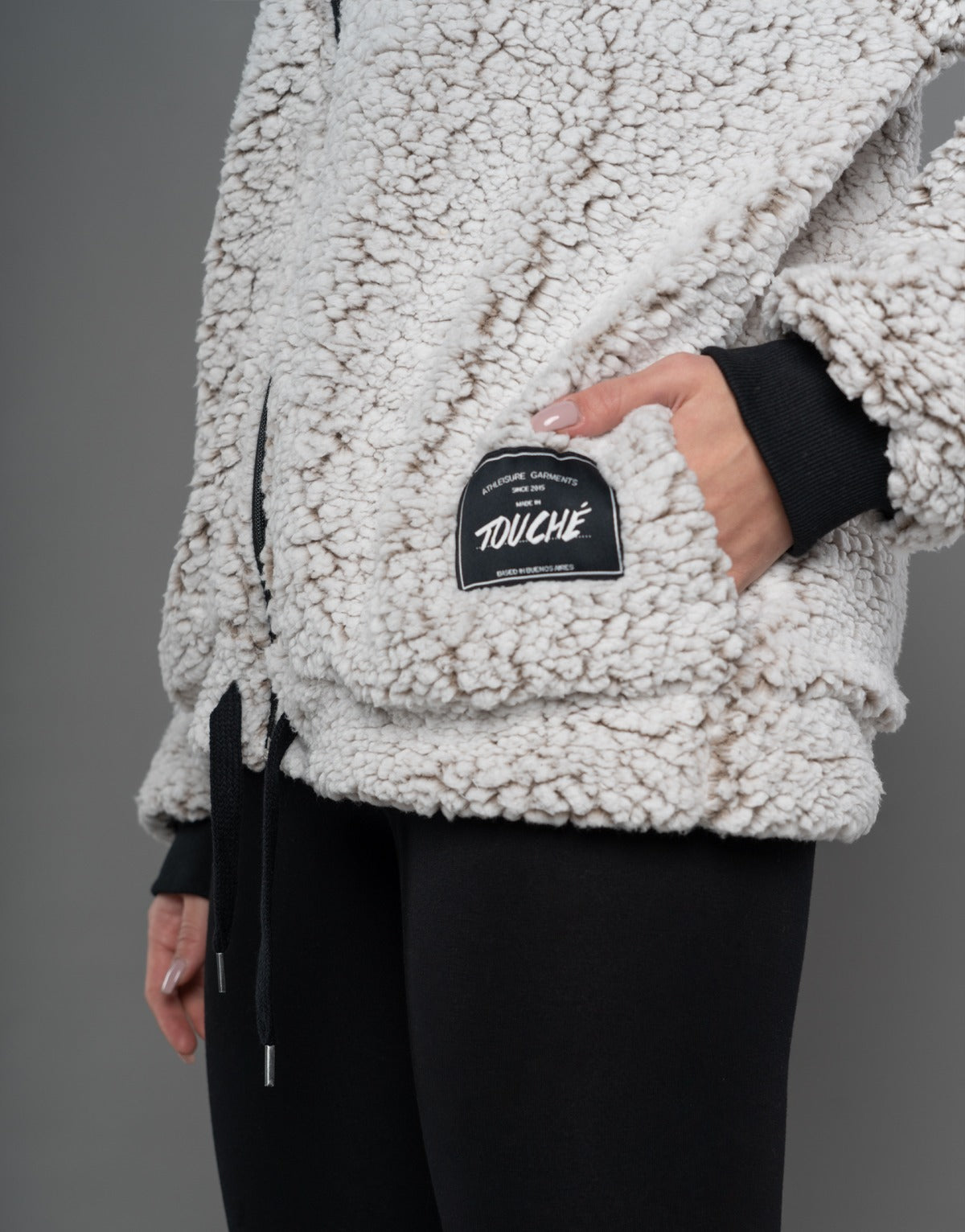 FLUFFY JACKET SILVER