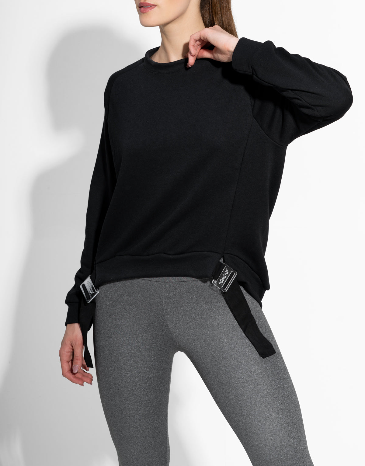 BLACK BUCKLE SWEATSHIRT